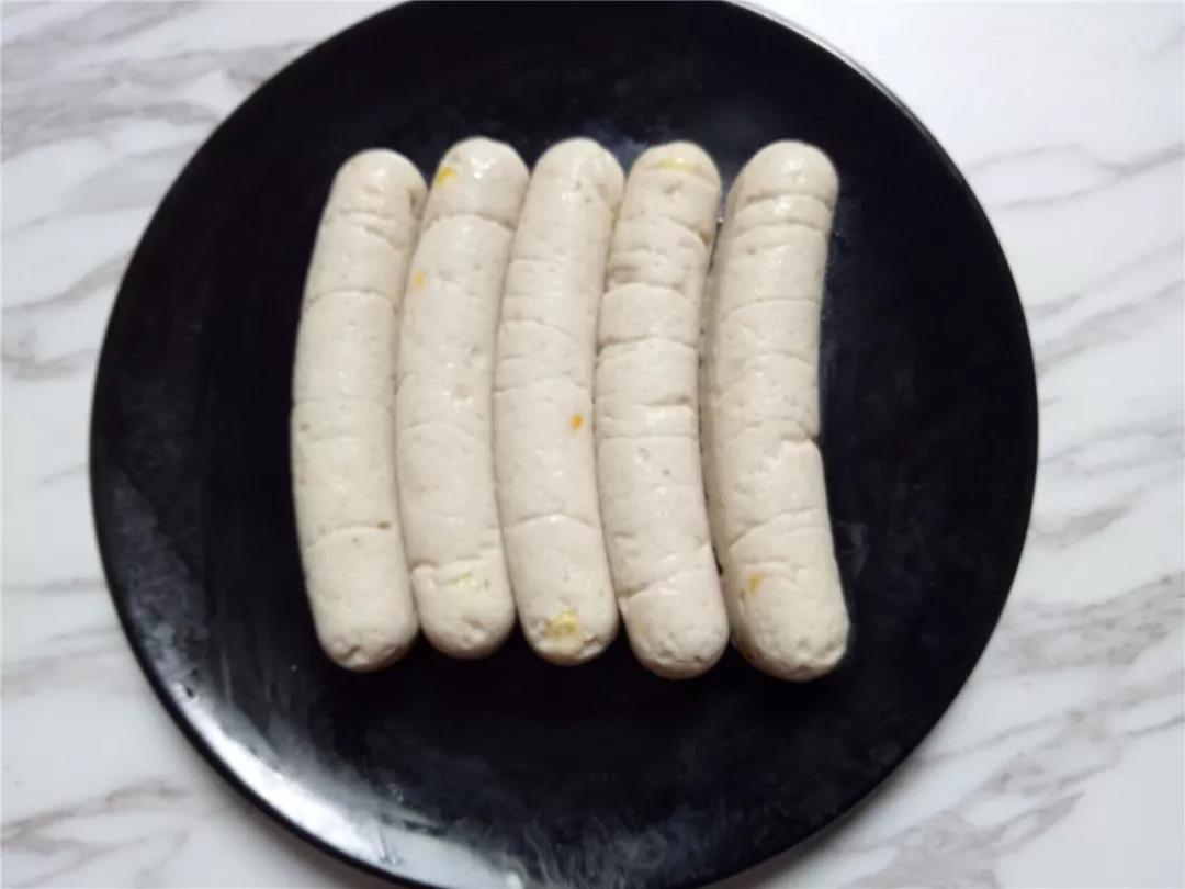 出锅倒扣脱模即可。