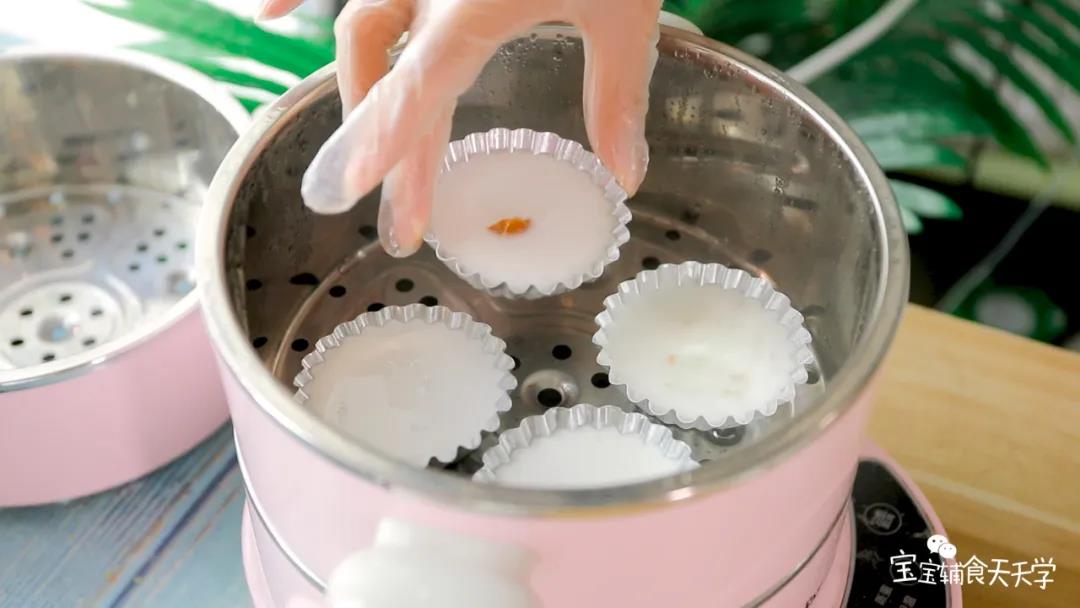 冷水上锅，盖上盖子开大火蒸20分钟