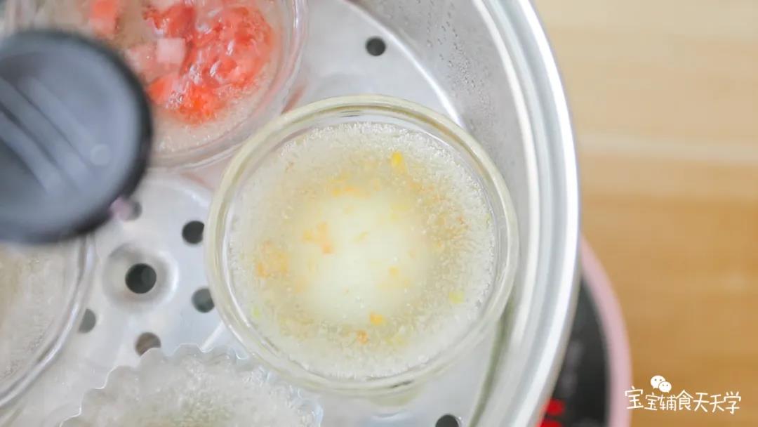 蒸熟后，遇冷会慢慢变透明