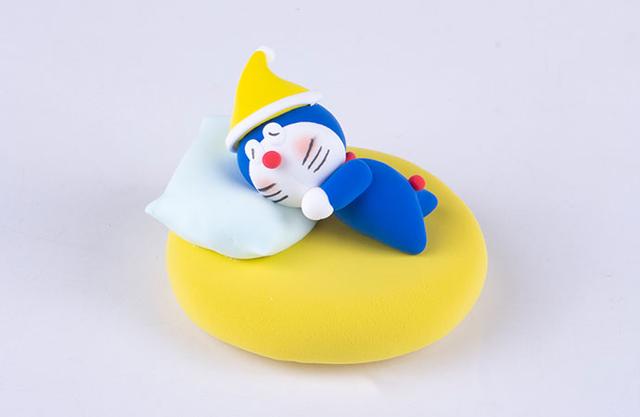 步骤8：把身体和头部粘好。