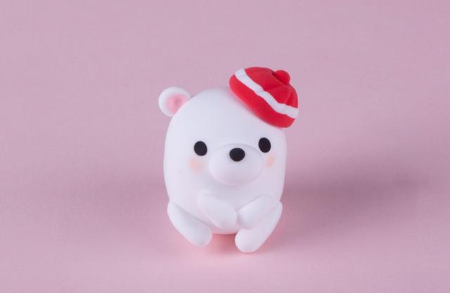 步骤7：把四肢和尾巴粘好，并做好造型。