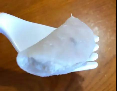 晶莹剔透的手指食物。