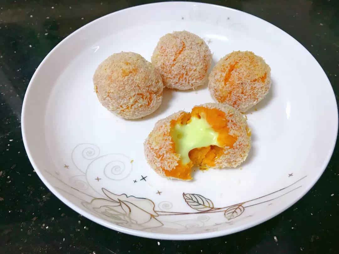 圆溜溜的小零食。