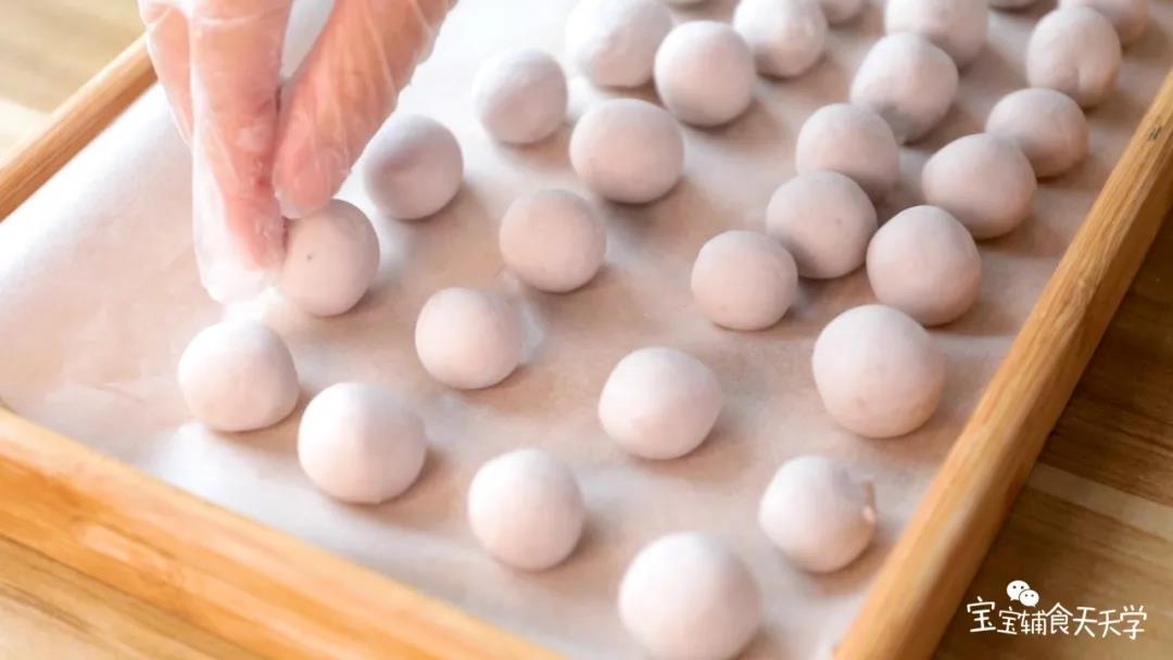 第6步：搓成一个个小丸子备用