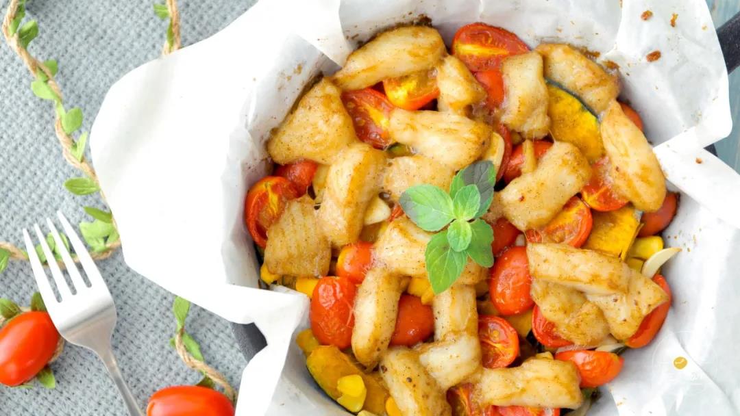 取出，放片薄荷叶装饰一下，准备开吃！