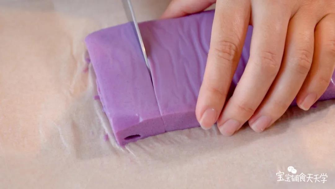 脱模切小块即可