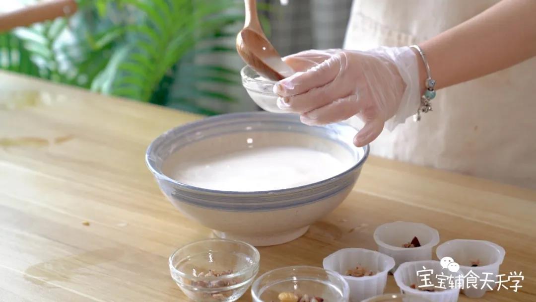 加入8分满的糕糊