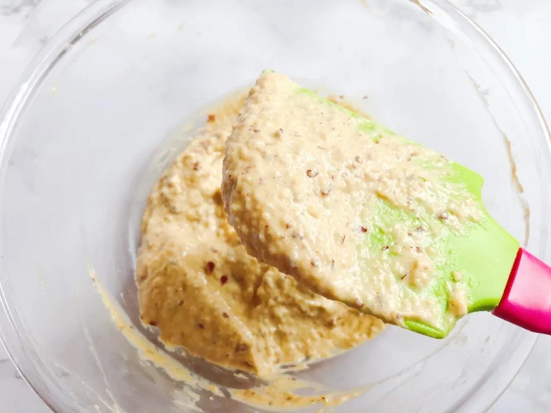 第5步：搅拌至图上这种黏稠、不易掉落的糊状。