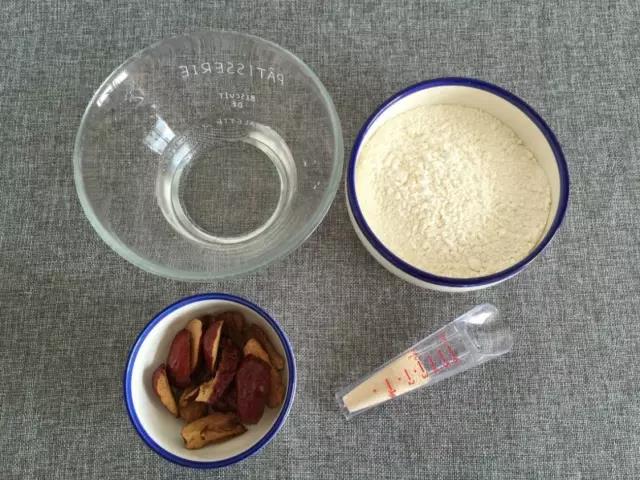 准备好所有食材。