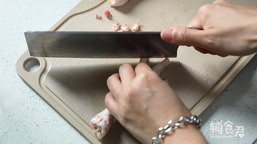 鸡爪去掉指甲（指甲比较脏）