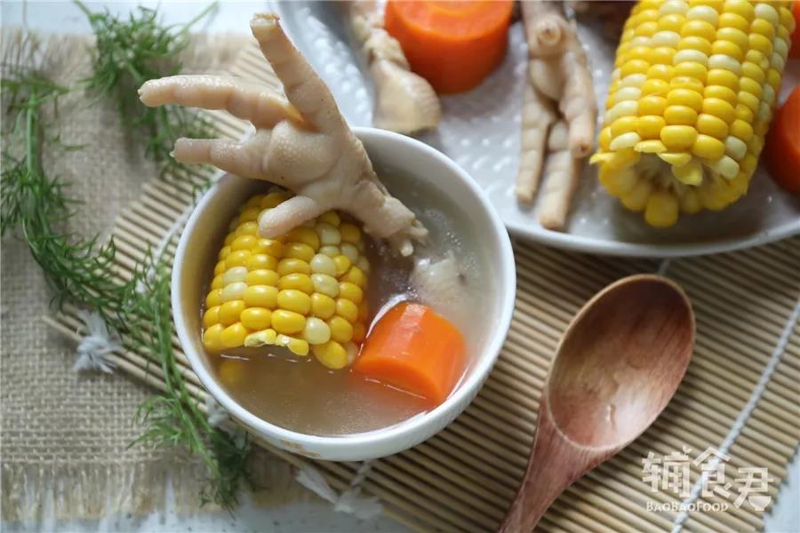 胡萝卜玉米鸡爪汤