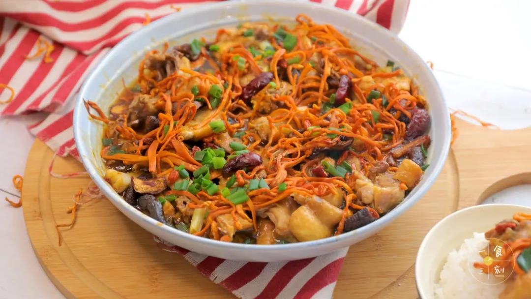 赶紧做起来吧，简单美味好下饭。同样的材料，还能做出虫草花香菇鸡汤呢，味道也是一流，下次给大家分享哦！