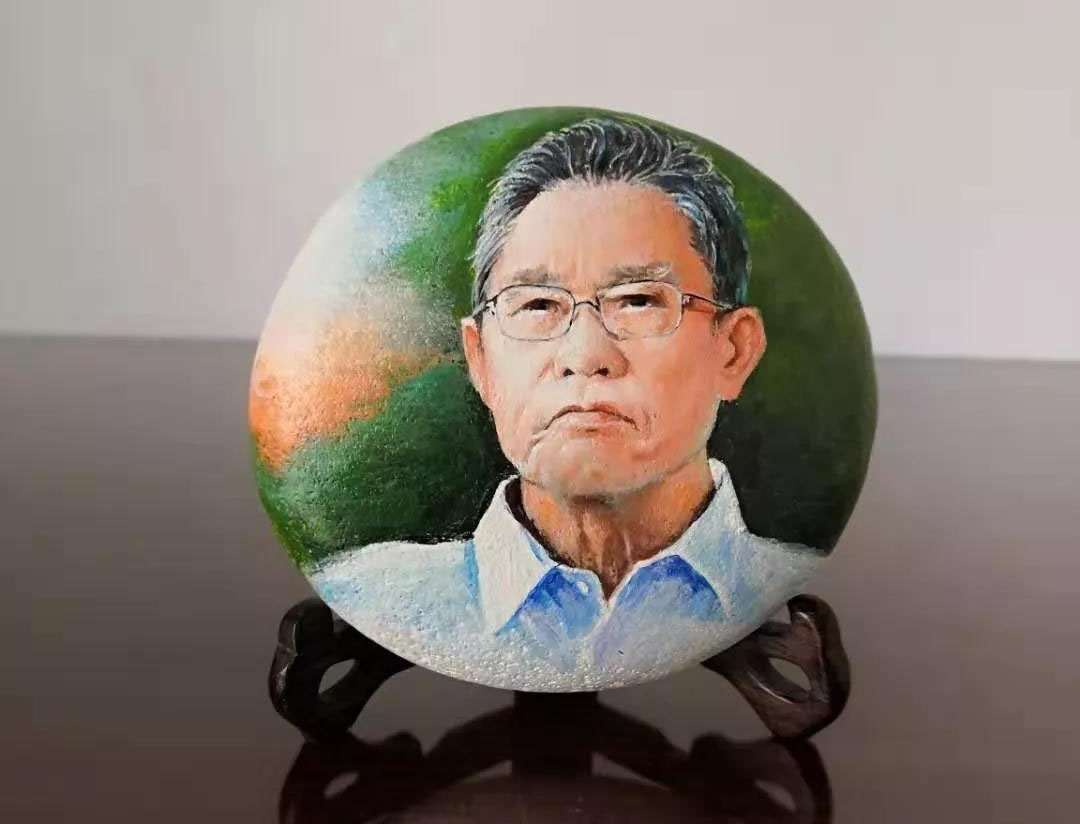 众志成城抗击疫情石头画-图5