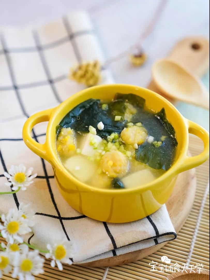 裙带菜虾滑豆腐汤