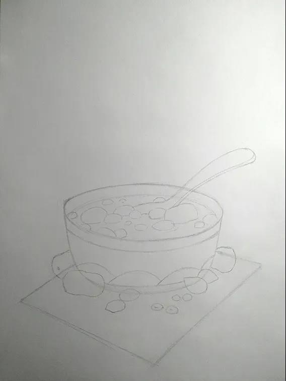 步骤1：首先用铅笔画出腊八粥的草图。