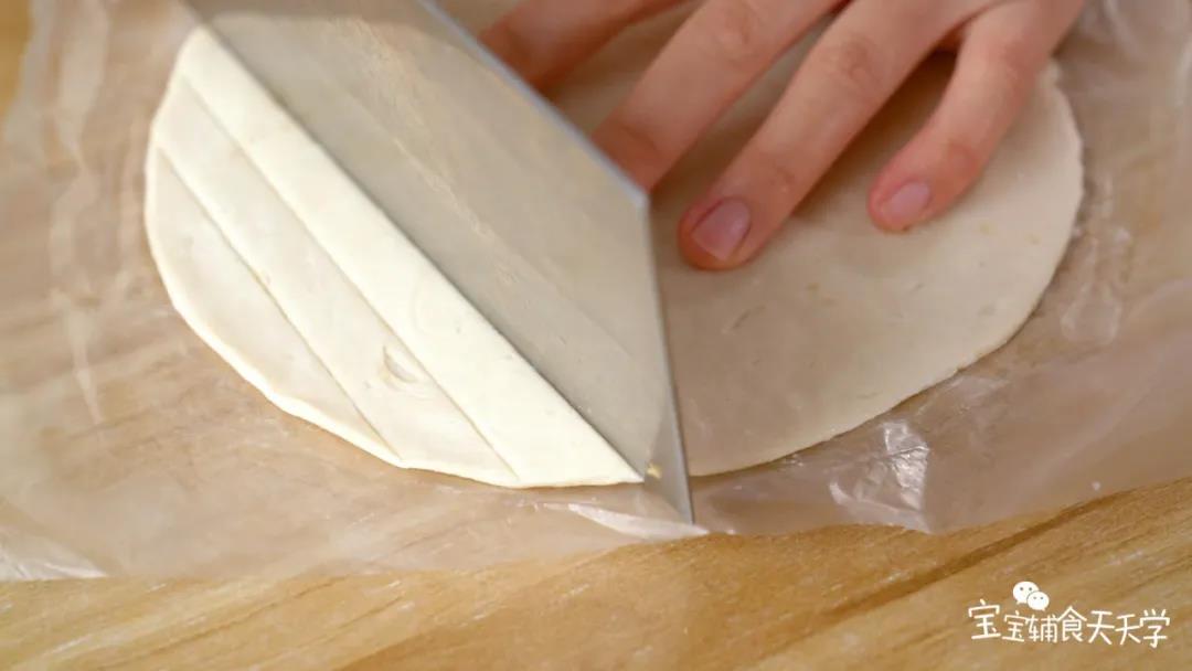 另一张手抓饼，切长条