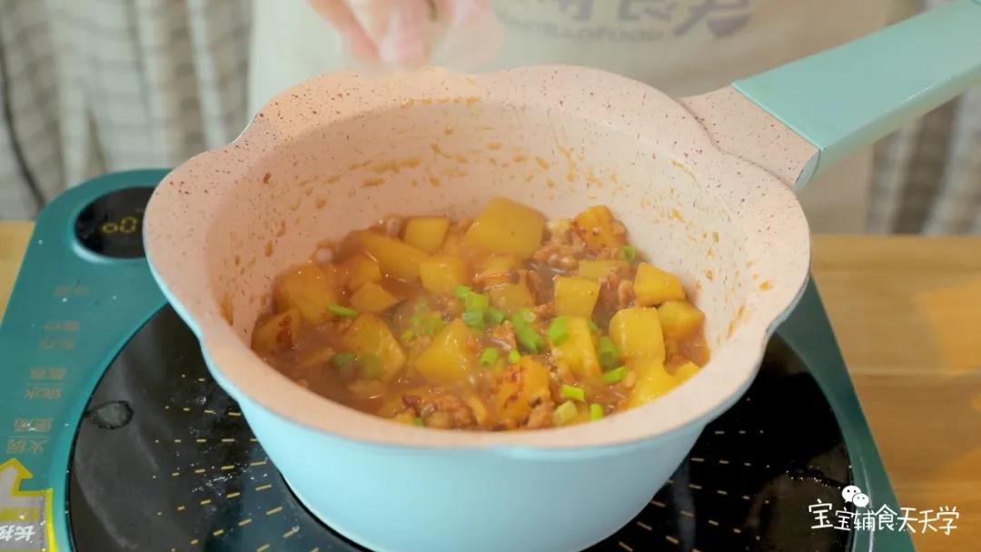 第8步：最后，撒上葱花即可