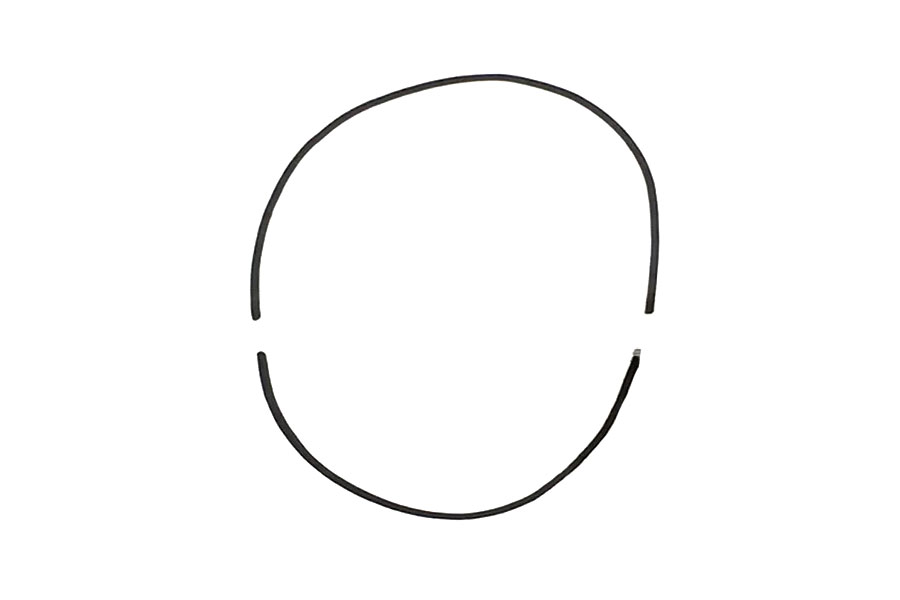 步骤2：再用一根稍微窄一点的反弧线画出整体的造型  整体造型像是个上宽下窄的椭圆形