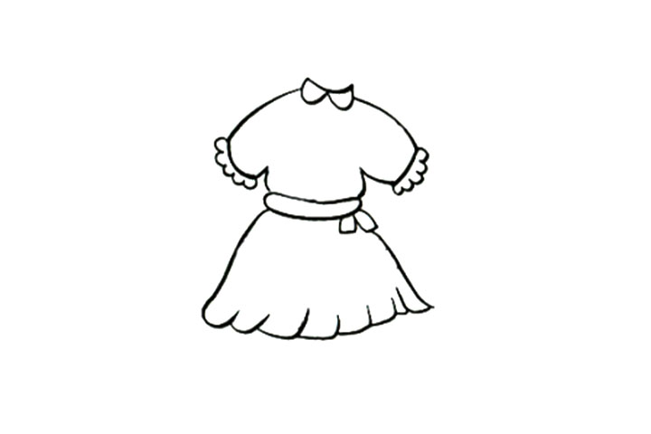 步骤2：画出袖子花边和裙褶。