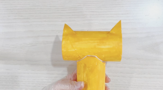 步骤5：给小猫全身涂上你喜欢的颜色。