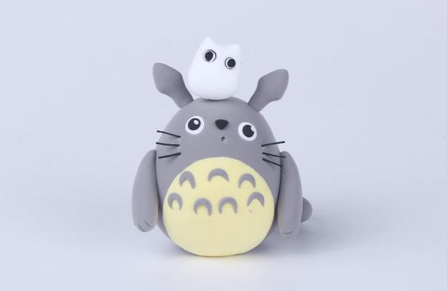 步骤10：把它放在龙猫的头顶上，可爱吧？