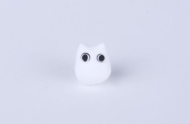 步骤9：然后我们做一个可爱的白色小龙猫。