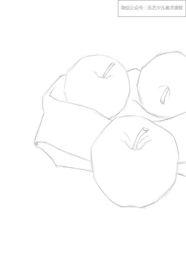 步骤1：首先我们用铅笔勾勒出苹果和衬布的草图，注意近处的苹果稍微大些，后面的苹果稍微小一些  利用近大远小的规律可以帮助我们制造一定的空间感。
