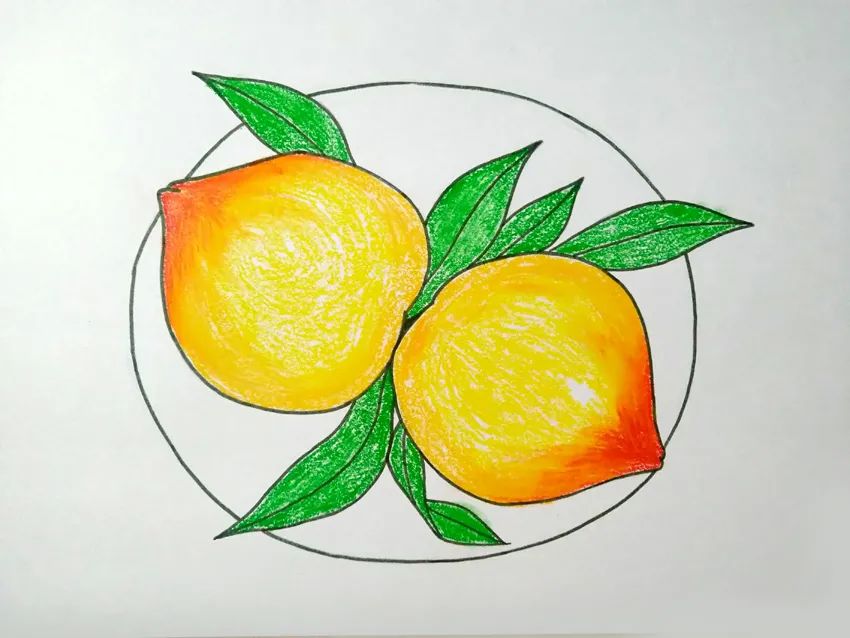 步骤3：然后我们用黑色勾线笔给吉他草图勾线，并用油画棒给桃子上色。