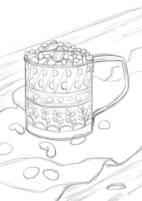 步骤2：然后，我们继续完善草图，详细刻画杯子的图案和坚果的分布，获得完整的铅笔稿。