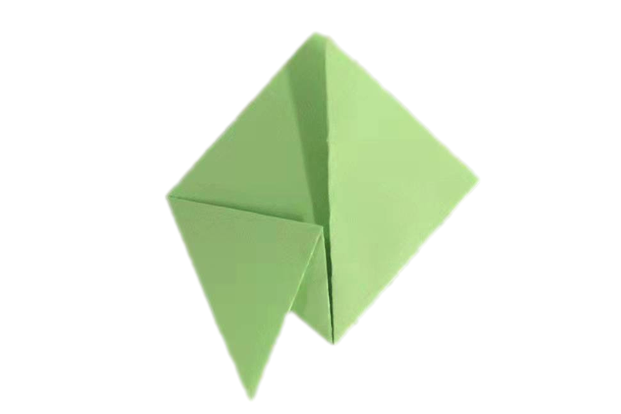 步骤5：然后把其中一个小三角形向下折，注意不要按中心线对折，要稍微向外伸。