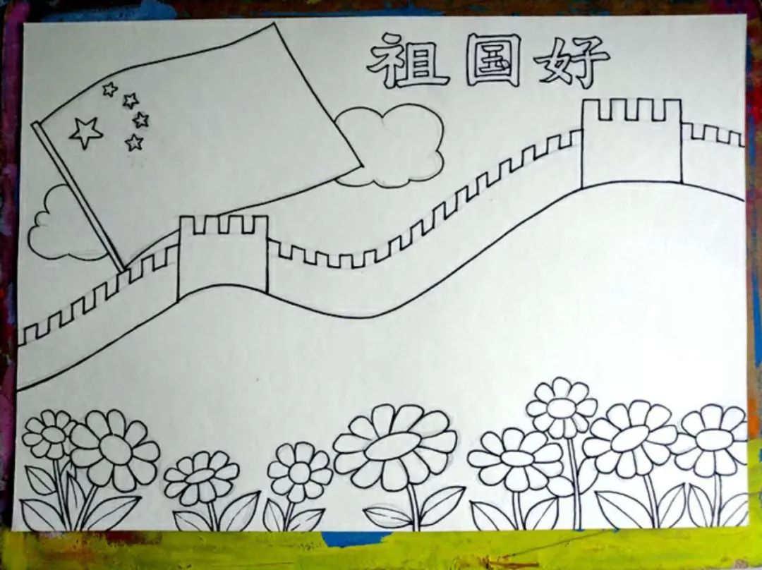 步骤6：用勾线笔对铅笔草图进行勾线，注意线条流畅圆顺，结构清晰。