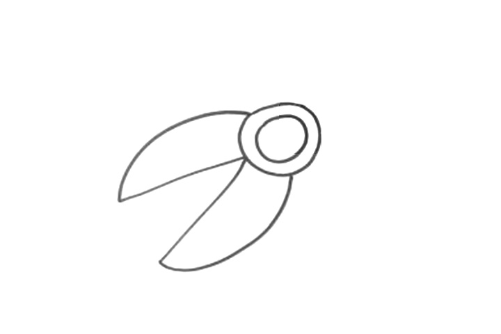 步骤2：画出剪刀的刀片