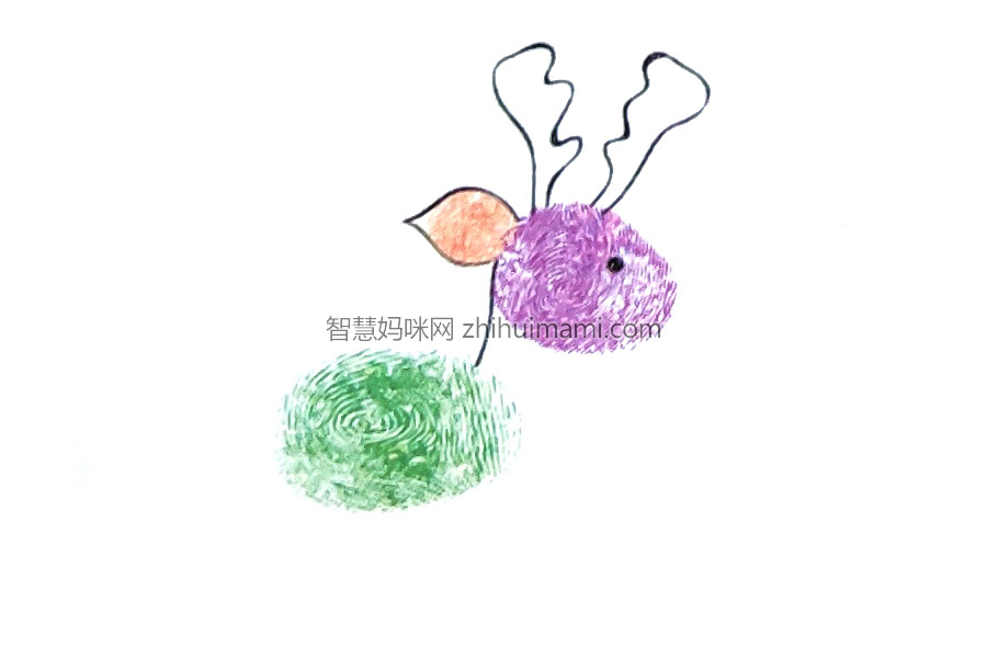 步骤4：给小鹿画上长长的角和圆圆的眼睛。