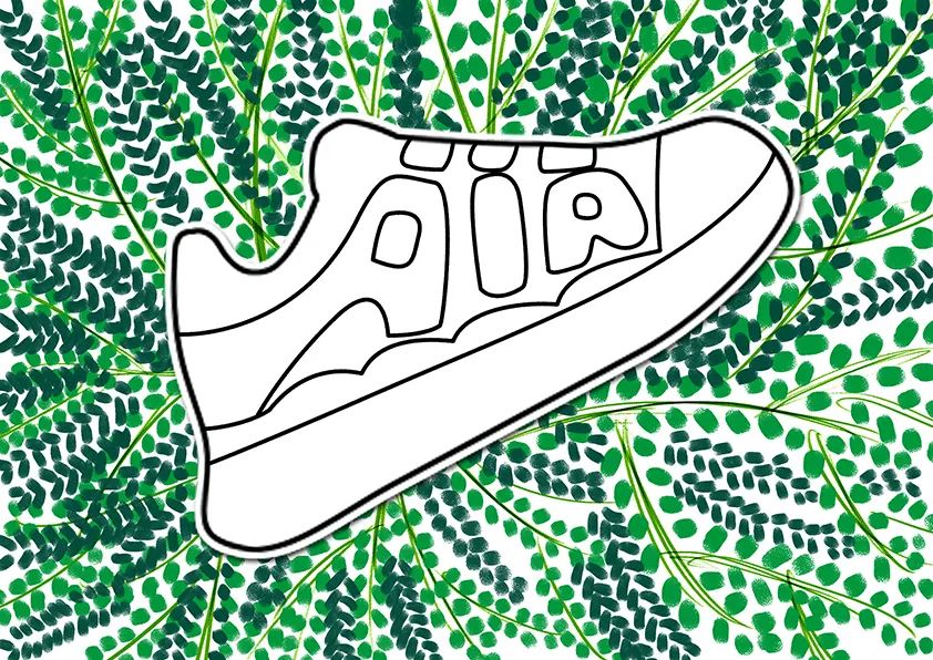 步骤3：接下来我们将在另一张素描纸上画好的鞋子线稿，留白边剪下，并粘贴到绿叶背景上。