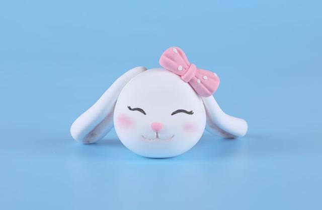 步骤5：把耳朵粘好。