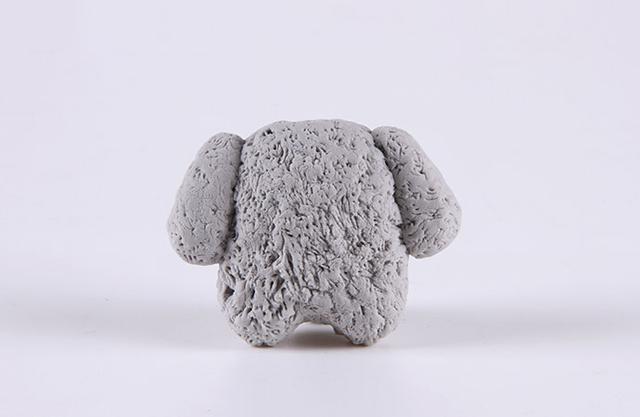 步骤9：把前肢和小尾巴粘好。