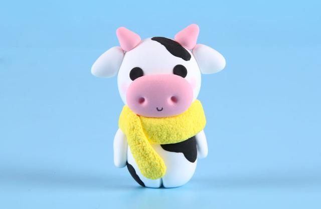 萌萌的奶牛超轻粘土的做法