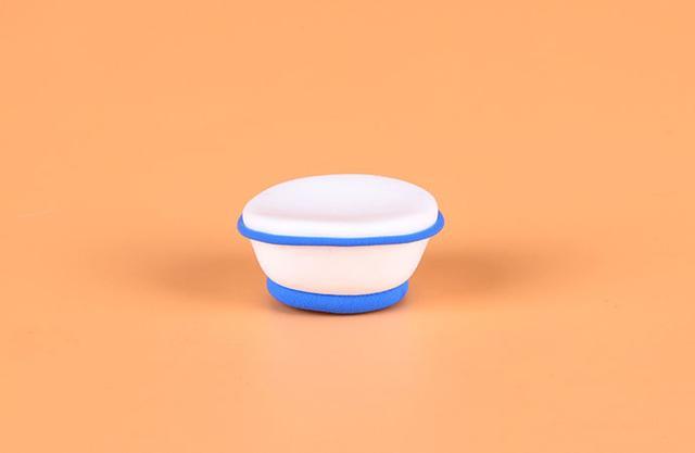 步骤5：按照上图的样子我们来做一顶海军帽，今天的kitty可是COS了海军呢。