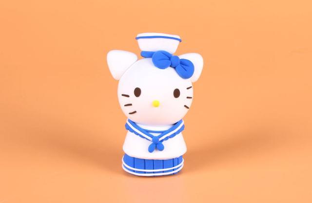 步骤12：把做好的衣领部分粘好，如上图所示。