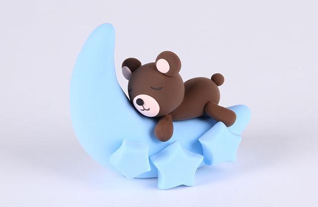 温馨的月亮熊粘土手工