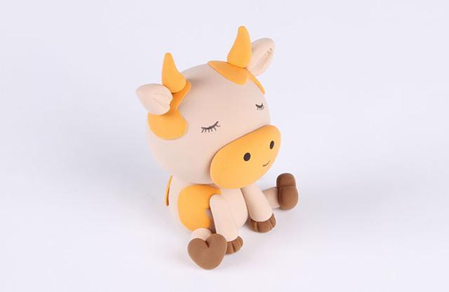 步骤10：把四肢和尾巴粘好。