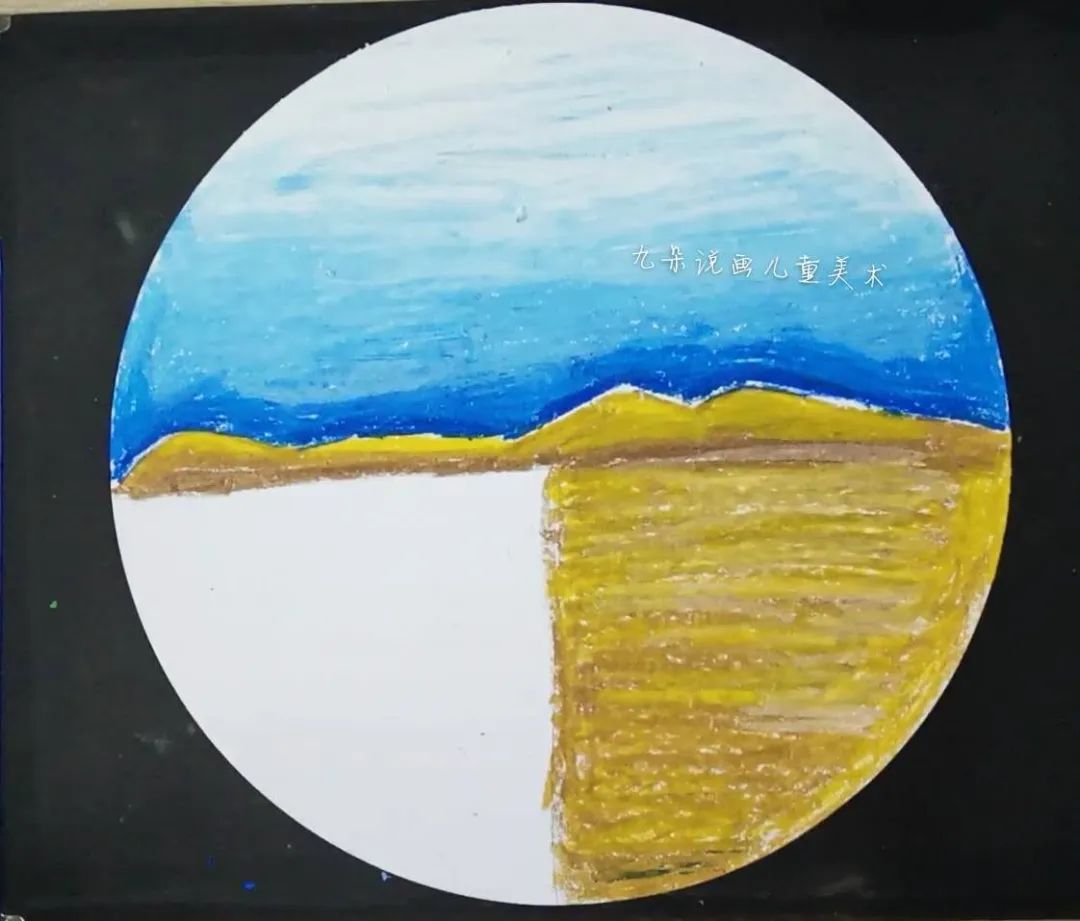 步骤6：上半部分画出沙丘和蓝天，注意渐变色哦。右下部用棕色和土黄色相间画出沙漠。