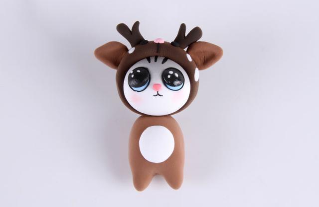 步骤11：把做好的头部和身体粘在一起。