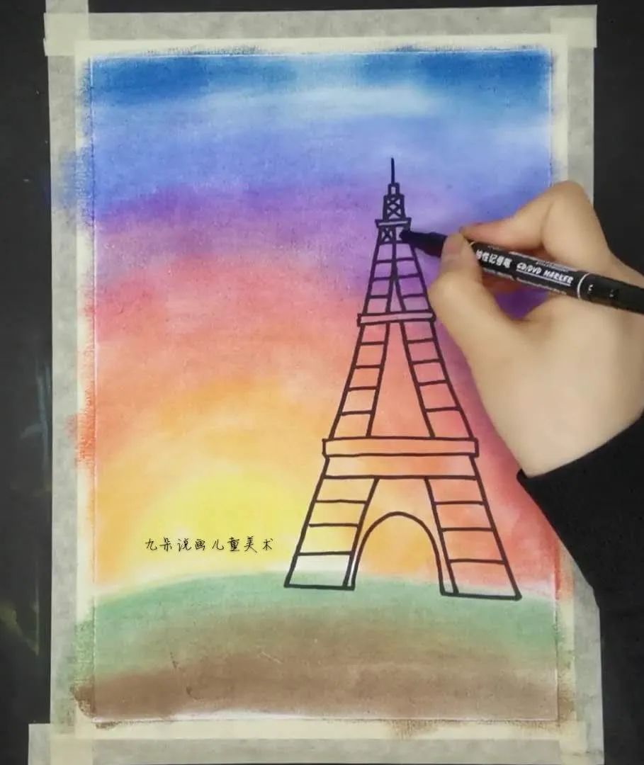 步骤6：将铁塔按照一定的距离，横向画上线段，就像下图一样。