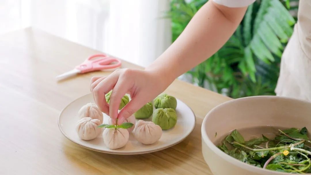 加点薄荷叶或果干点缀一下更好看哦