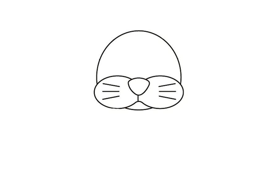 步骤2：在下方画出三角形的鼻子和两侧椭圆形的胡须。