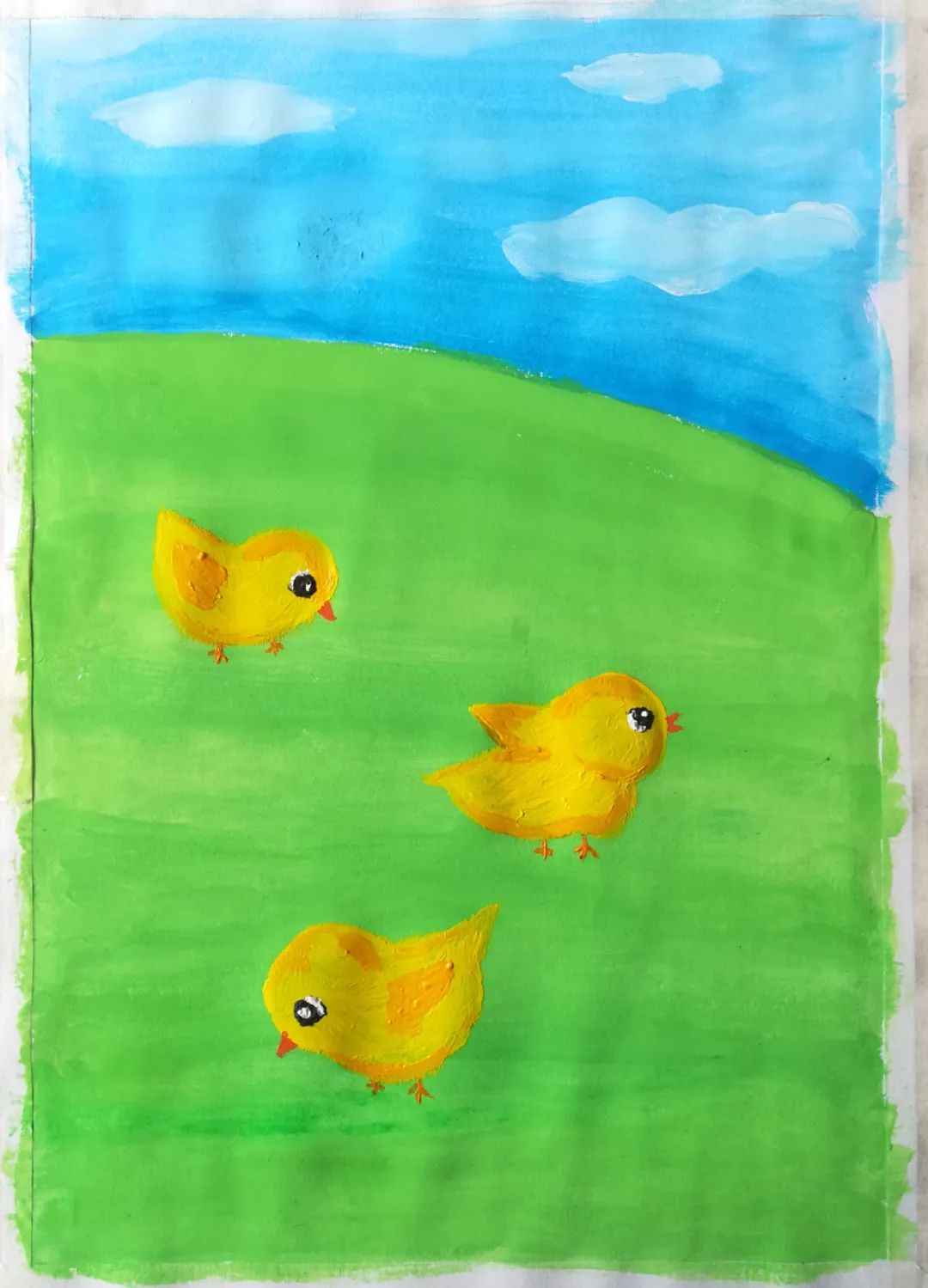 步骤3：继续用水粉颜料画出不同姿态的小鸡。