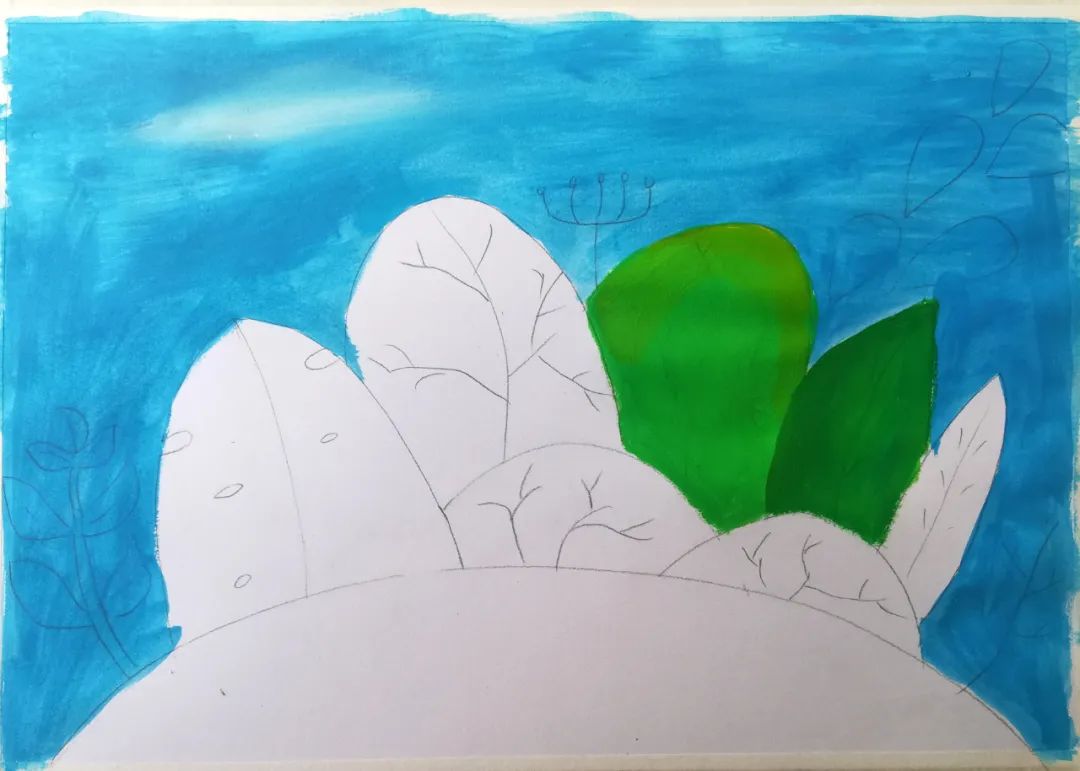 步骤3：然后给树木上色，注意要先给后排的树上色。