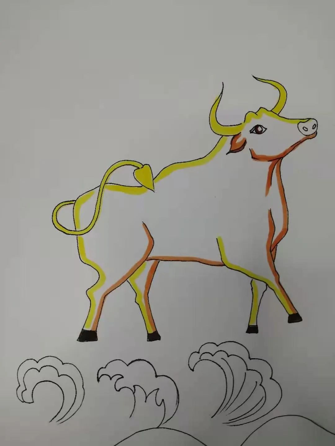 步骤4：在另一张纸上画出金牛和祥云。