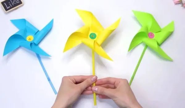 好玩的纸风车怎么做